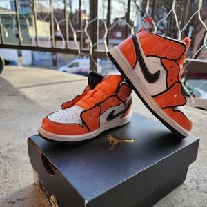 Jordan size 9 toddler